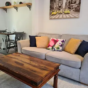 Cosy For Work Or Leisure, Rd&e 20min Walk, Easy Access To City Centre Exeter